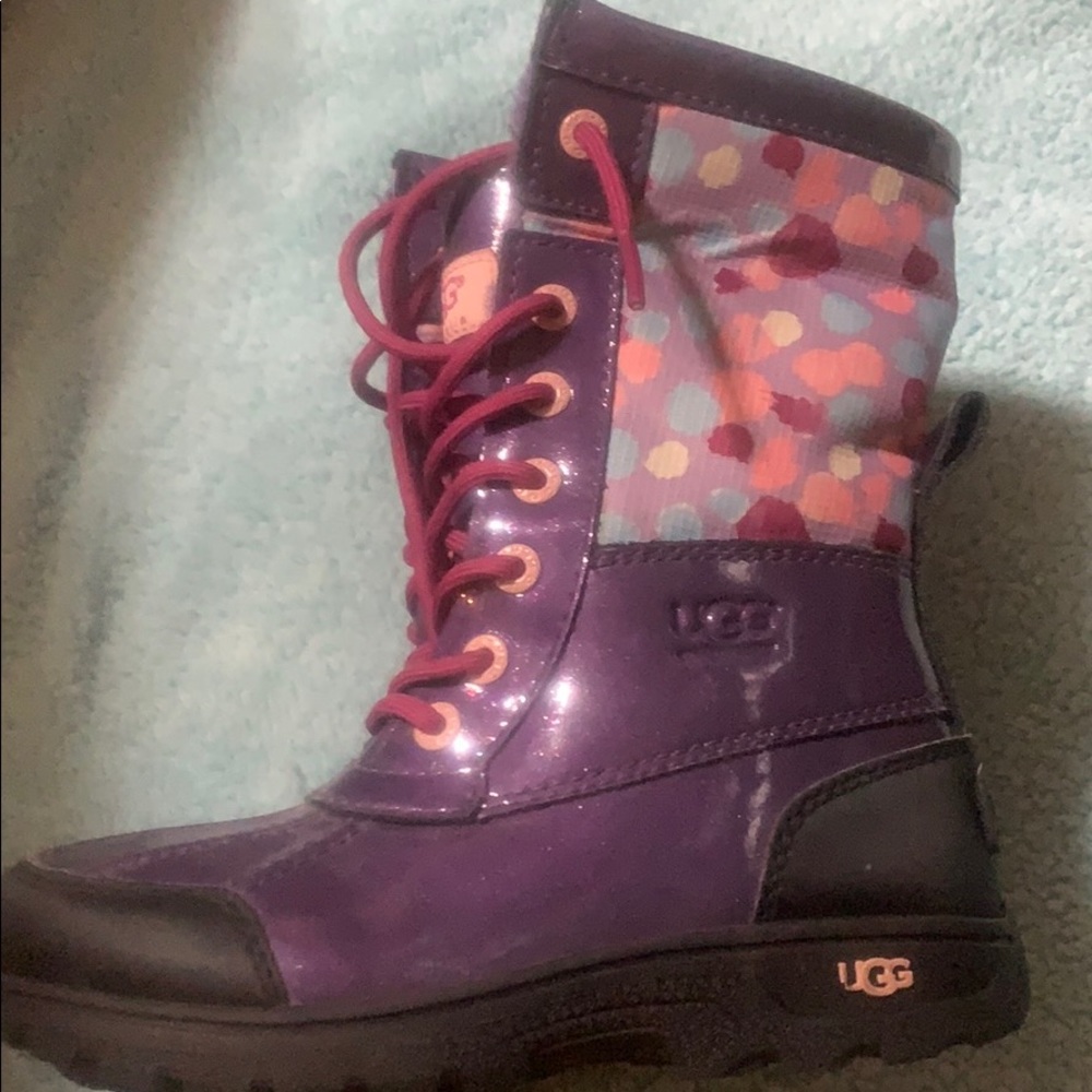 UGG little girls size 1 boots